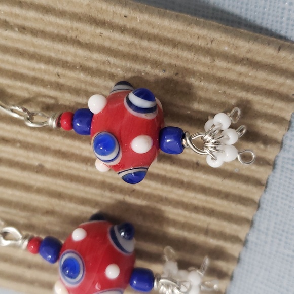 New Beautiful Handmade Bumpy Round Lampwork Glass Earrings NE Patriots NY Giants - Picture 3 of 5